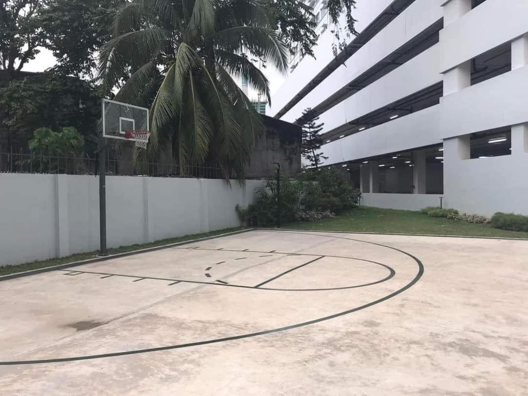 Nice Corner Ayala 1 Bedroom Condo At Heart Of Davao City With Hi Speed Wi Fi Internet מראה חיצוני תמונה