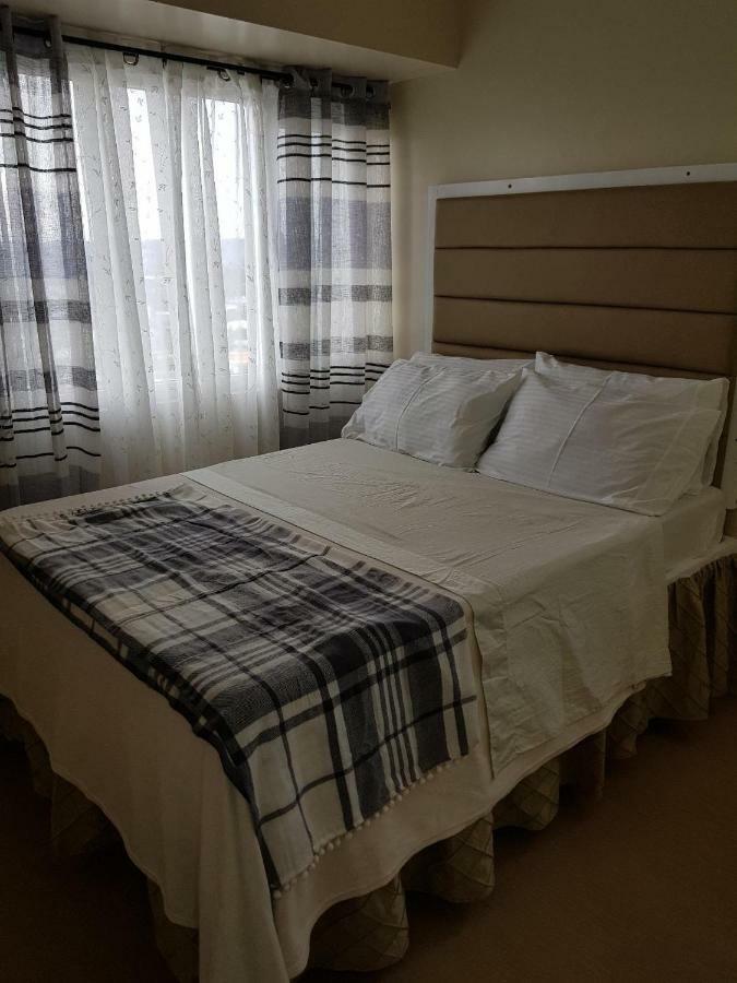 Nice Corner Ayala 1 Bedroom Condo At Heart Of Davao City With Hi Speed Wi Fi Internet מראה חיצוני תמונה